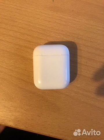 Беспроводной зарядный футляр для AirPods Беспроводной зарядный футляр для AirPods