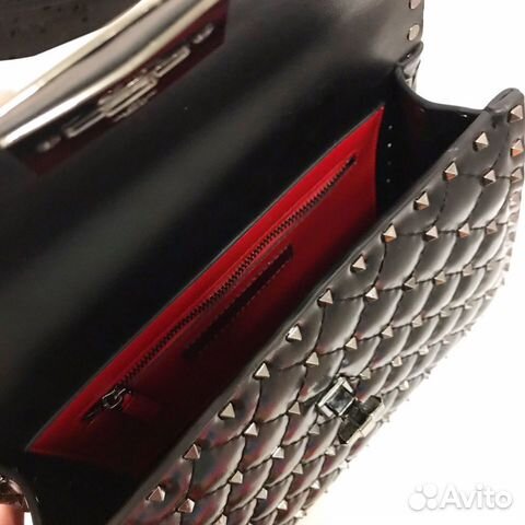 Сумка Valentino Garavani Rockstud Spike средняя Сумка Valentino Garavani Rockstud Spike средняя