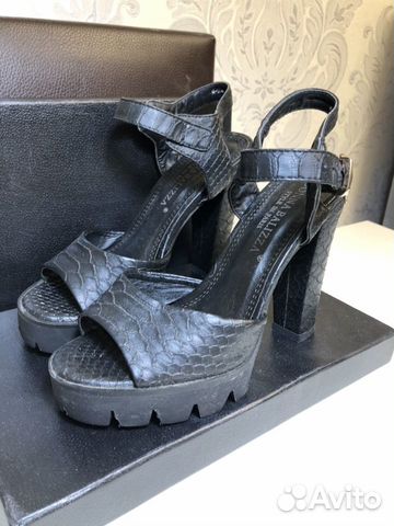 Босоножки новые