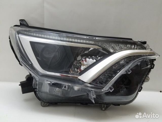 Фара правая Toyota Rav4 40 Фара правая Toyota Rav4 40