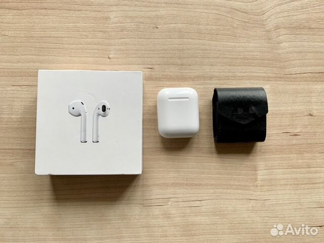 Зарядный кейс AirPods (первое поколение, оригинал)