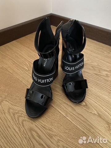 Босоножки Louis Vuitton Босоножки Louis Vuitton