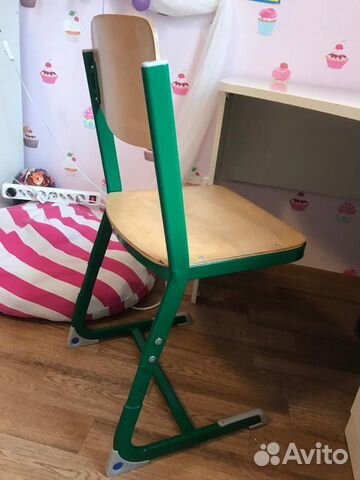 Стол письменный и стул ученический