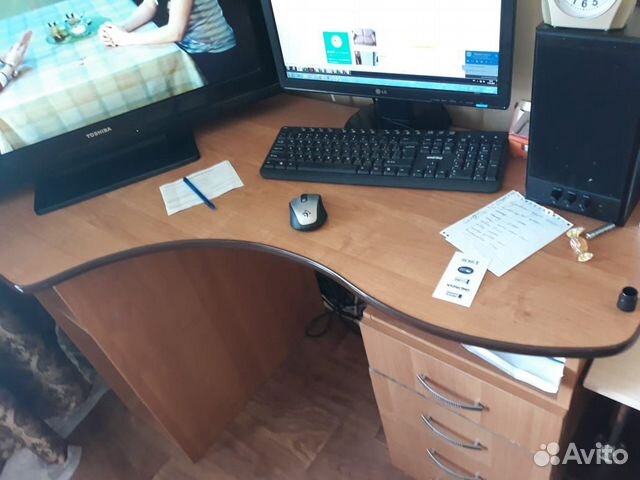 Стол компьютерный угловой