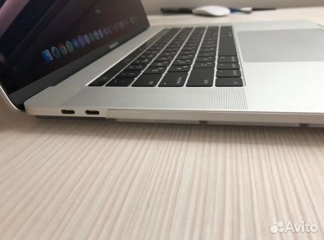 MacBook Pro 15-inch, 2017, 1TB, Core I7 MacBook Pro 15-inch, 2017, 1TB, Core I7