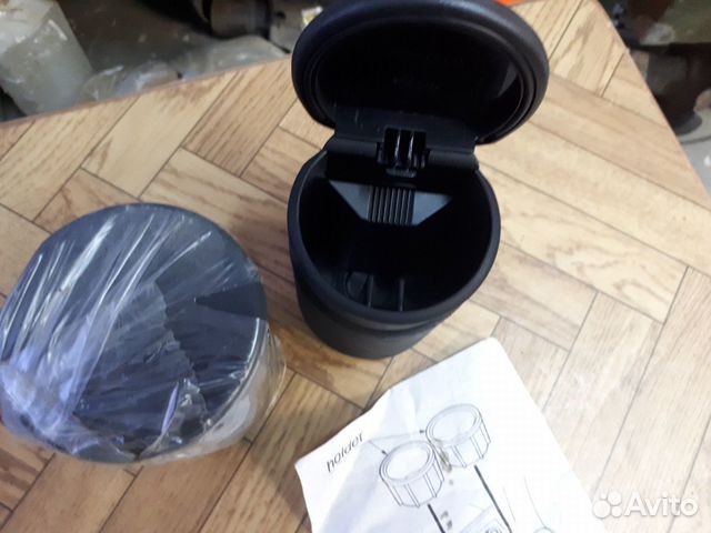 Оригинальная заводская пепельницы RAV4