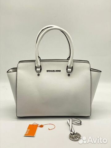 Новая женская сумка на плечо Michael Kors белая Новая женская сумка на плечо Michael Kors белая