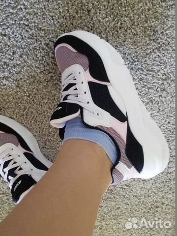 Кроссовки женские