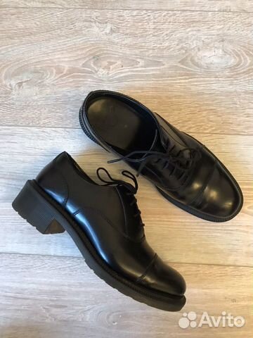 doc martens henrietta
