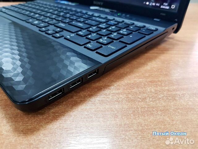 Ноутбук Sony Vaio на Core i3, GeForce 1Gb