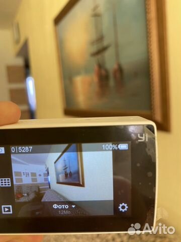 Экшн камера Yi 4K action camera + Монопод