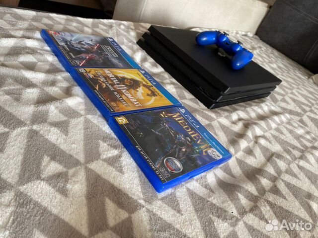 Sony PlayStation 4 Pro + 6 игр