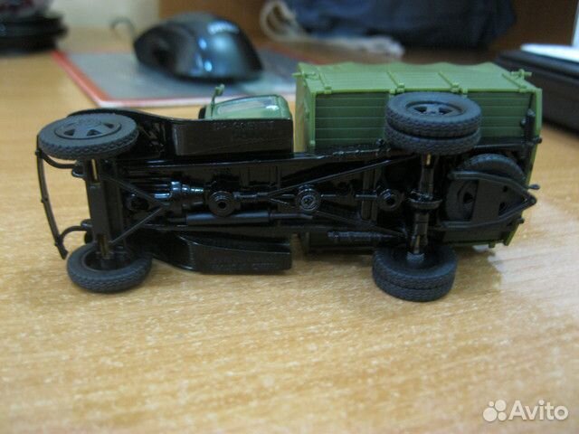 Модель 1/43 газ-аа 