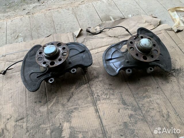Кулак поворотный передний Mercedes W204 C180