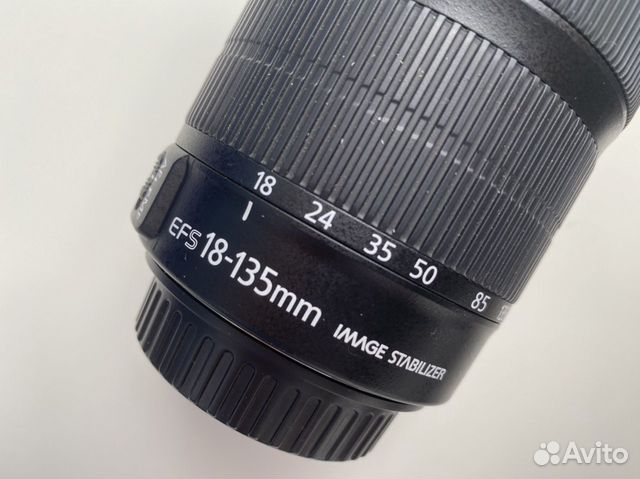 Объектив Canon EF-S 18-135 mm f/3.5-5.6 IS STM Объектив Canon EF-S 18-135 mm f/3.5-5.6 IS STM