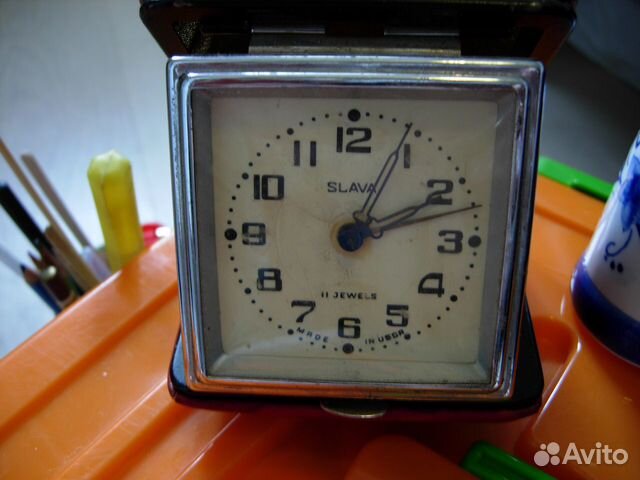 Часы-будильник слава Часы-будильник слава
