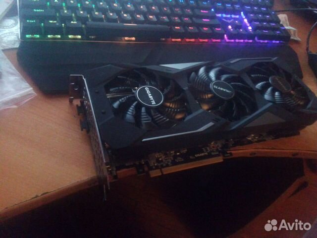 Продаю видеокарту Gigabyte 5700 xt Продаю видеокарту Gigabyte 5700 xt