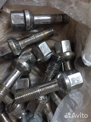 Колёсные болты 12 х 1.5 обмен