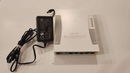 Роутер Wi-Fi Microtik rb951ui-2hnd