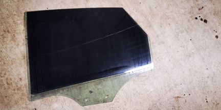 Audi Q3 8U 2011-2018 стекло задней левой двери