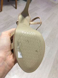 Туфли/ босоножки золотые 35р Италия