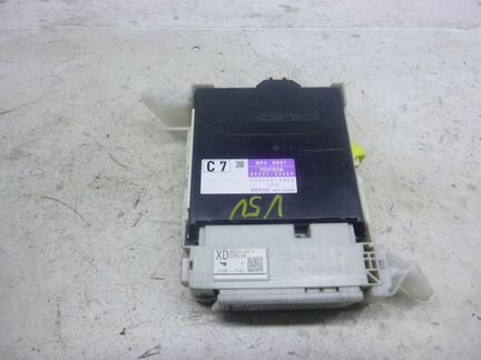 Блок предохранителей салонный toyota camry V50 201