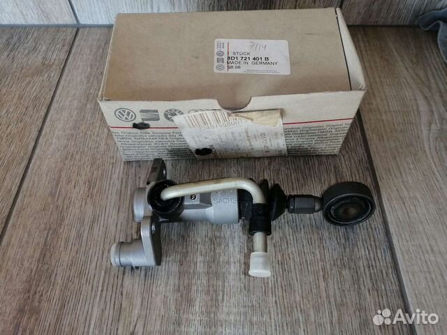Главный цилиндр сцепления VW Passat