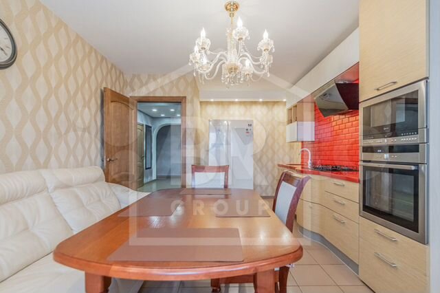 4-к. квартира, 124 м², 5/5 эт.