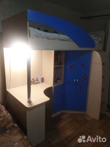 Двухярусная кровать со шкафом и столом
