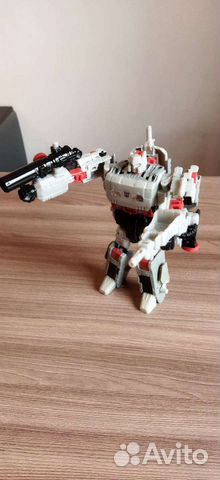 Робот Megatron Transformers Generations Titans