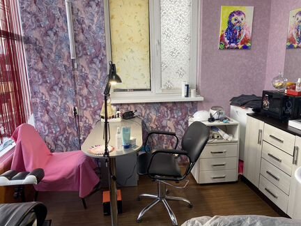 Аренда рабочего места мастеру маникюра и педикюра