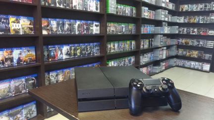 Приставка Sony PS4 Fat 1тб