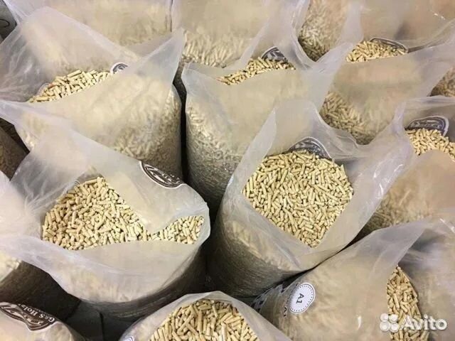 Древесный наполнитель и Бентонитовый комкующийся