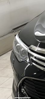 Продаётся передняя правая фара на Toyota Camry 55