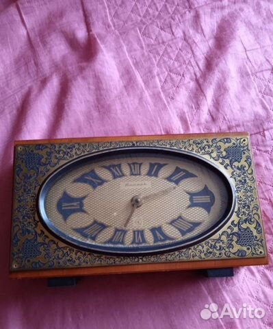 Часы. Молния. Янтарь,настольные.ссср