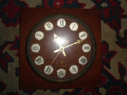 Часы настенные Янтарь (СССР)