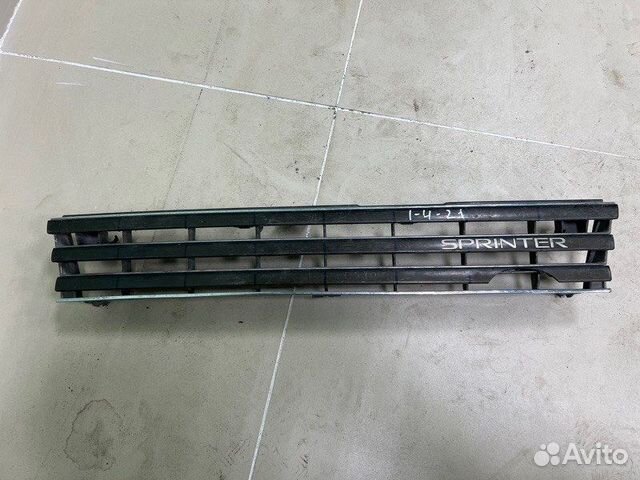 Решетка радиатора передняя Toyota Sprinter