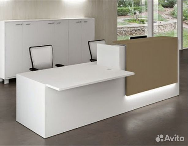 Стойка ресепшн