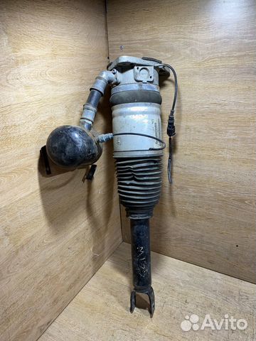 Стойка задняя левая Audi A8 D3