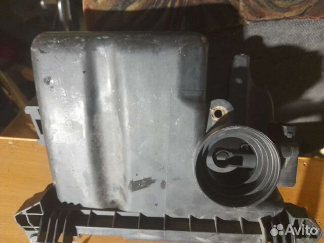 Расходомер воздуха toyota yaris 1.0 в хор.сост