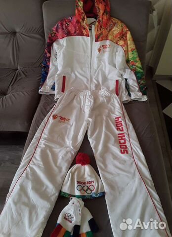 Костюм факелоносца Олимпиады Сочи - 2014