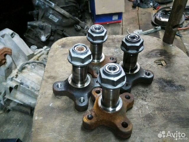 Ось ступицы заднего колеса Рено Дастер