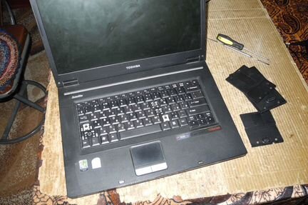 Ноутбук Toshiba-L30