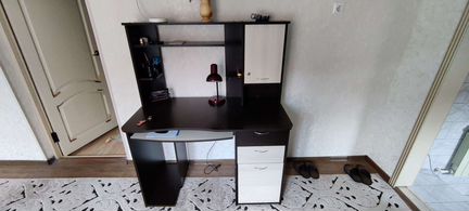 Компьютерный стол, продаю не спеша