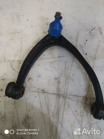 Рычаги передние верх Cadillac Escalade Tahoe 3