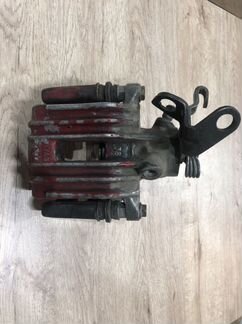 Суппорт задний левый Volkswagen