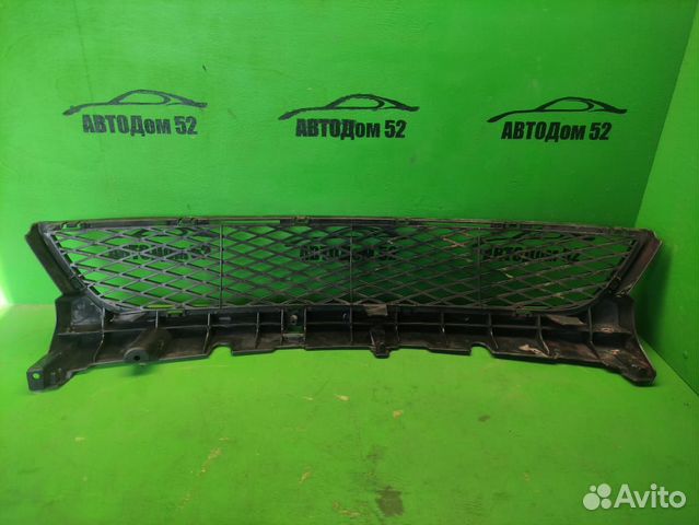 Решетка бампера Mazda 3 07-09 седан
