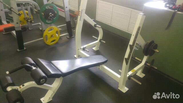 Скамья для жима с отрицательным углом hoist