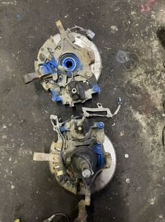 Hyundai i20 Кулак поворотный передний в сборе