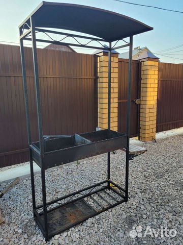 Мангал с крышей